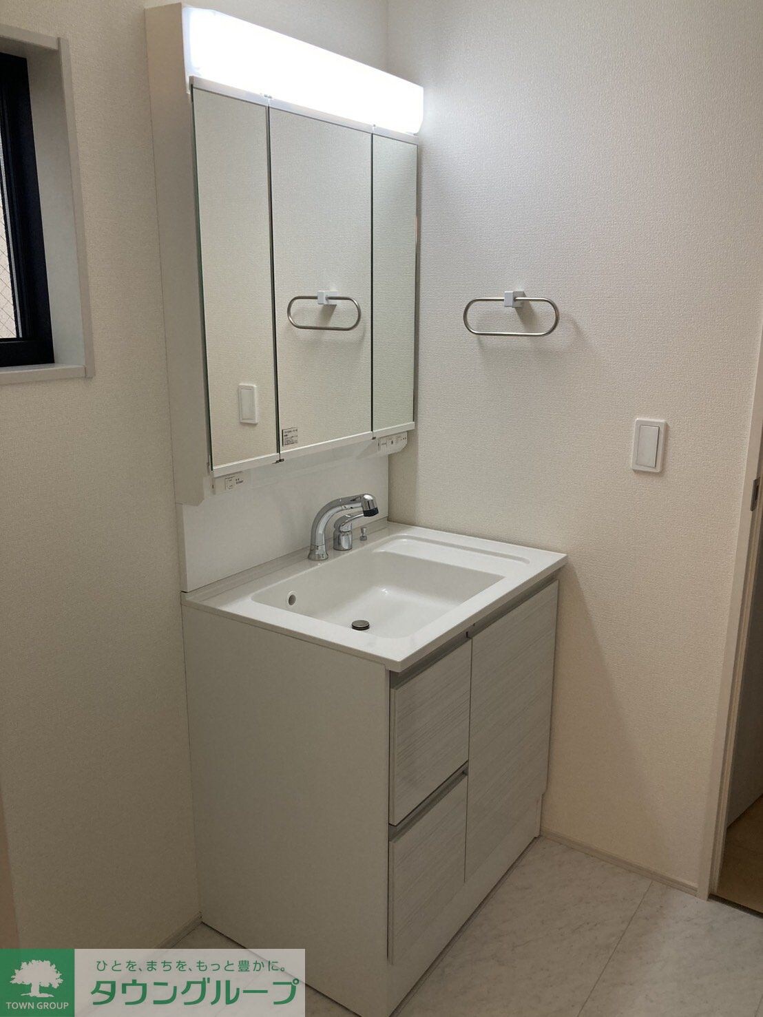 物件内観写真13　(洗面)