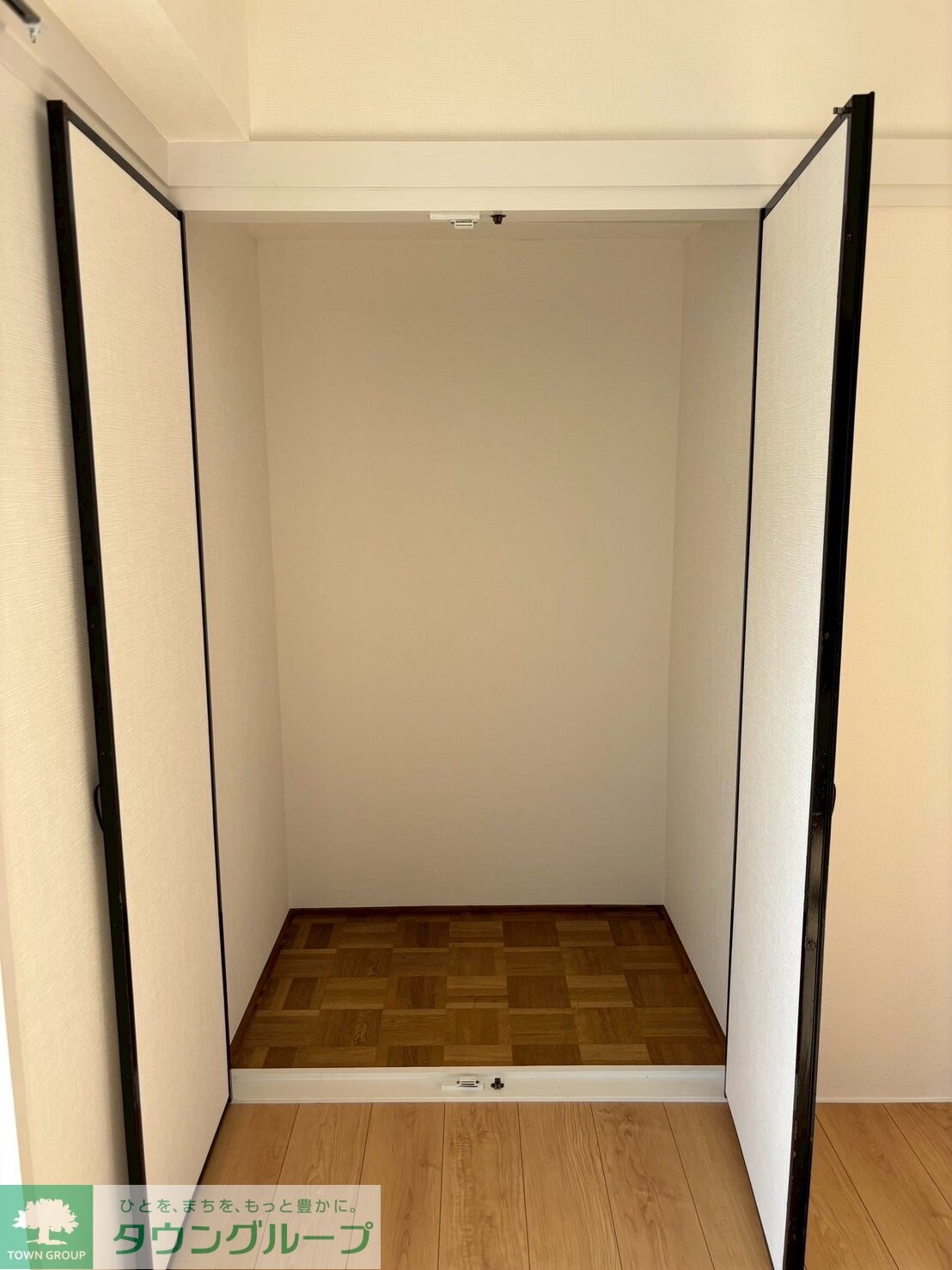 物件内観写真12　(収納)