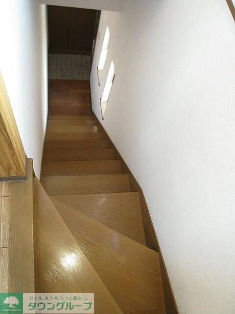 物件内観写真10　(玄関)