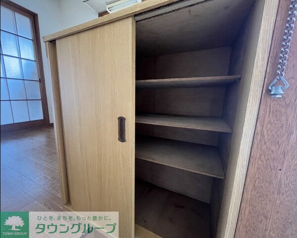 玄関(収納)