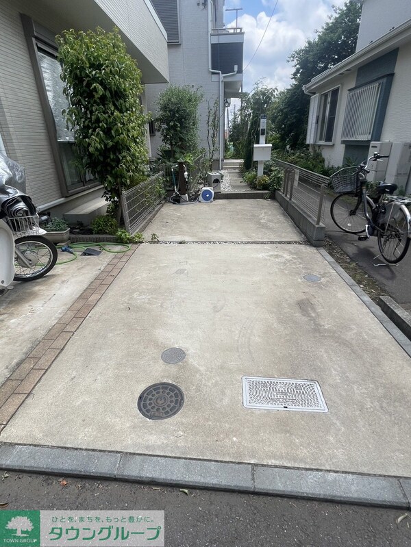 駐車場(庭)