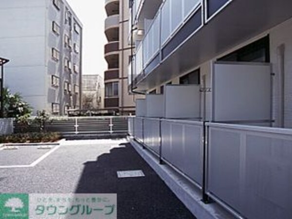 駐車場(フラワーボックス)