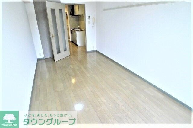 物件内観写真3　(リビング/居室)