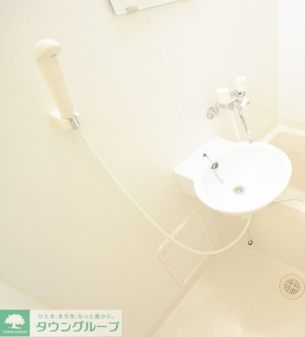 洗面(設備・仕様は号室により異なる為、現況を優先致します。)