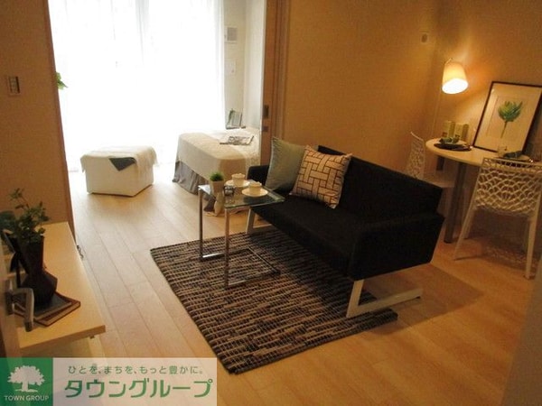 リビング・居室(Rタイプ2015年9月撮影 MR時の写真で調度品等は含まれ…)