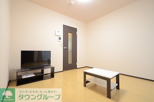 リビング・居室(設備・仕様は号室により異なる為、現況を優先致します。)