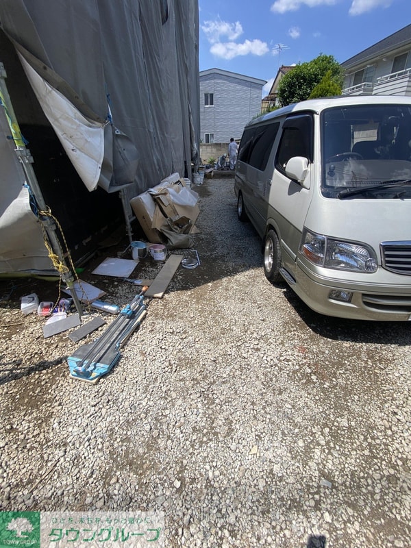ロビー(駐車場)