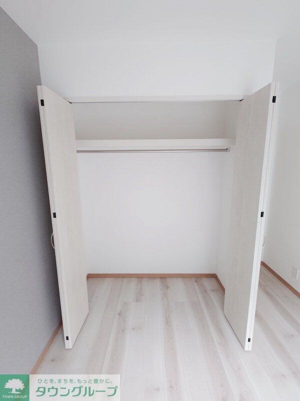 物件内観写真3　(収納)