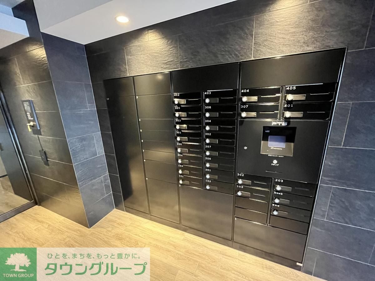 物件内観写真11　(エントランス)