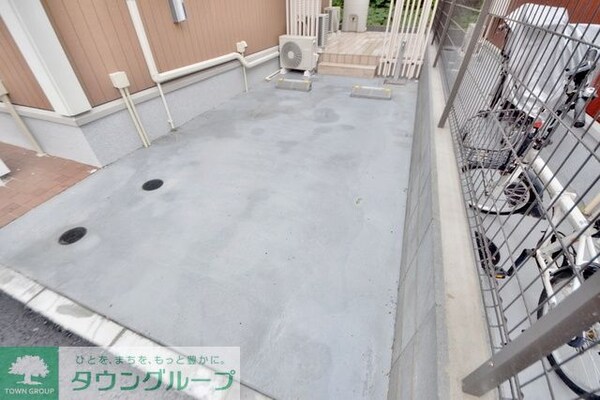 駐車場(お問い合わせはタウンハウジングまで)
