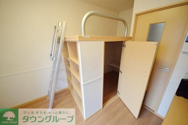 設備(ベット下収納)