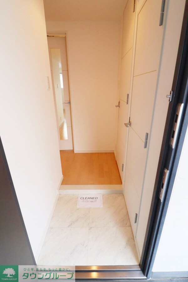 玄関(お部屋探しはタウンハウジングへ♪)