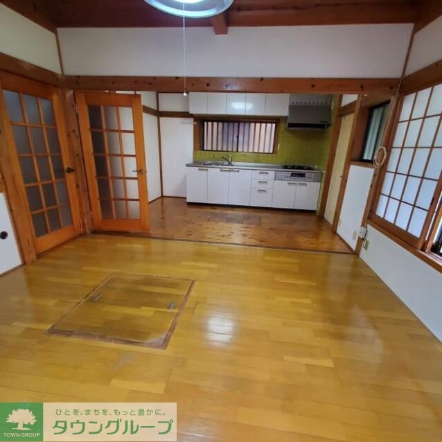 物件内観写真2　(リビング/居室)