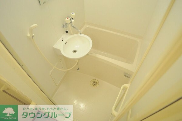 バス／シャワールーム等(仕様・設備は原状と異なる場合有。現状優先)