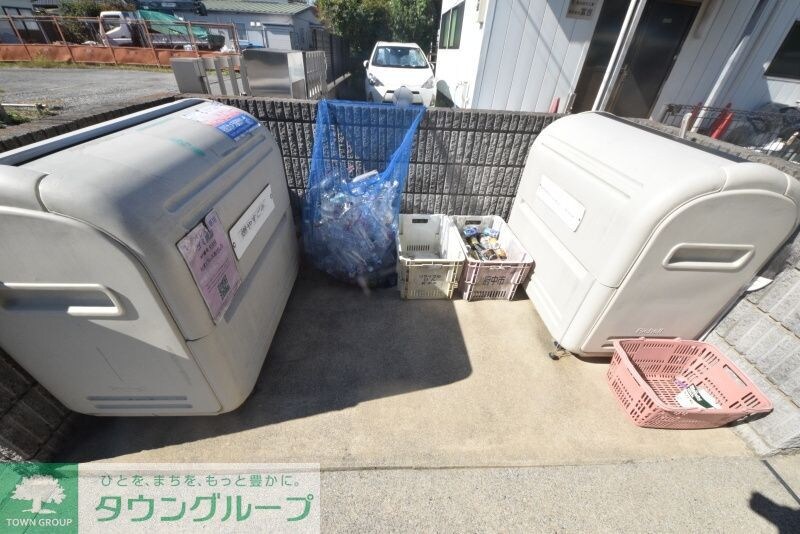 物件内観写真5　(庭)