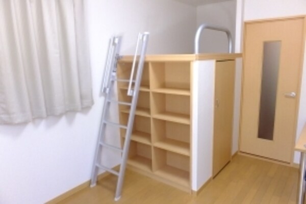 リビング・居室(画像は同物件他号室)