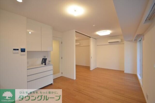 リビング・居室(内見の予約先はタウンハウジング新中野店になります★★)