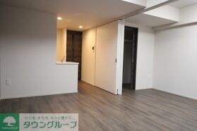 物件内観写真2　(リビング/居室)