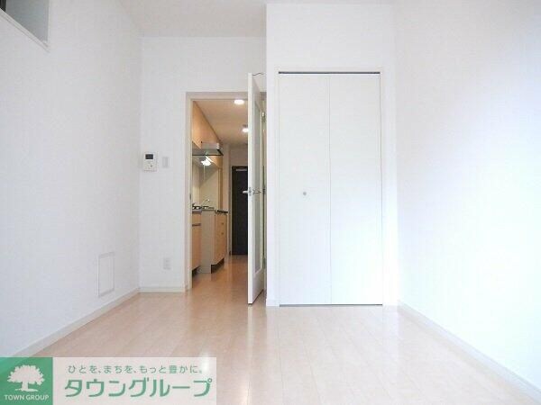 リビング・居室(タウンハウジング調布店まで♪)