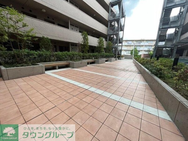 エントランス(庭)