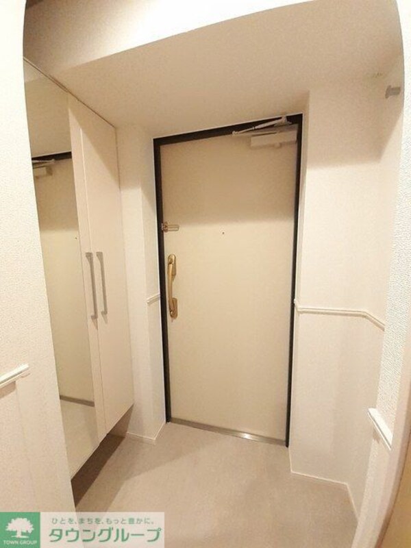 玄関(★お部屋探しは株式会社タウンハウジング東京まで★)