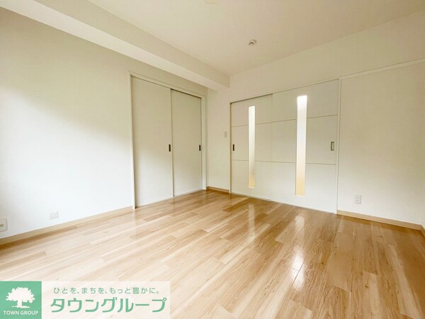 寝室(★お部屋探しは株式会社タウンハウジング東京まで★)