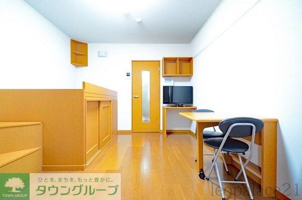 リビング・居室(設備・仕様は号室により異なる為、現況を優先致します。)