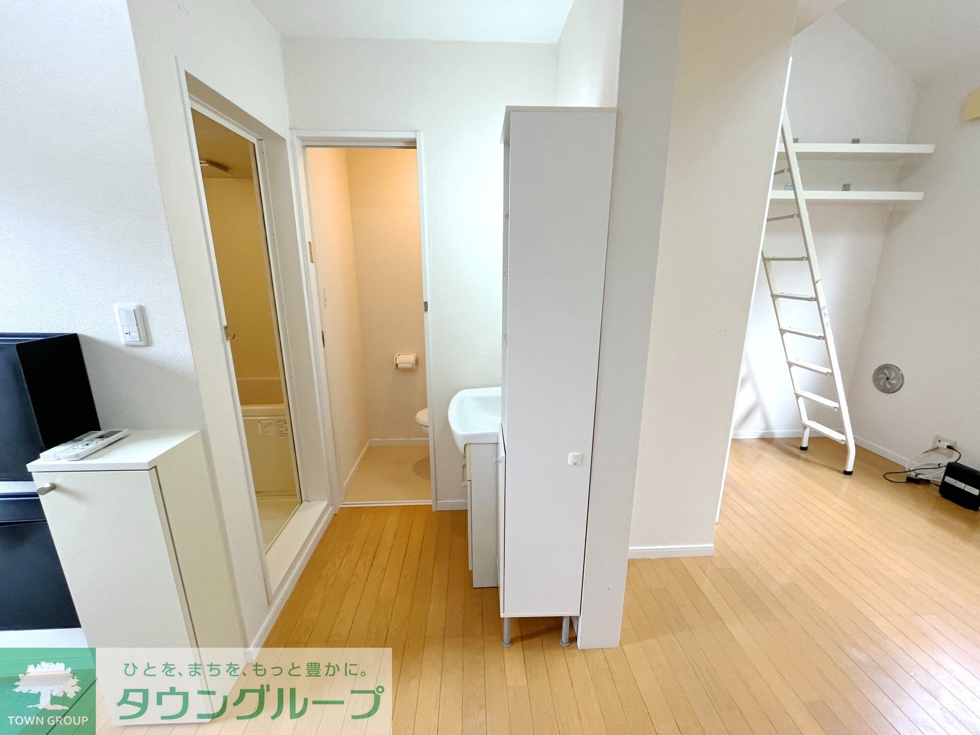 物件内観写真24　(脱衣所空間です♪)