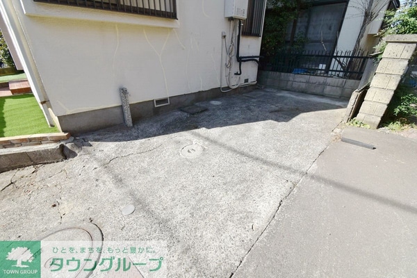 駐車場(庭)