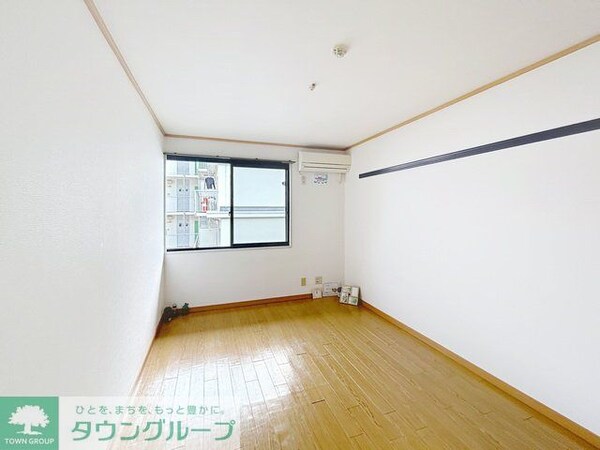 リビング・居室(同建物別号室参考写真)