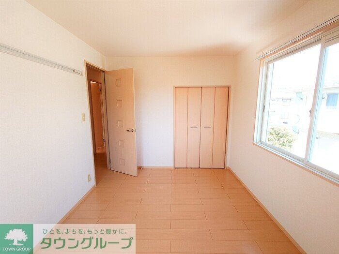 物件内観写真10　(リビング/居室)