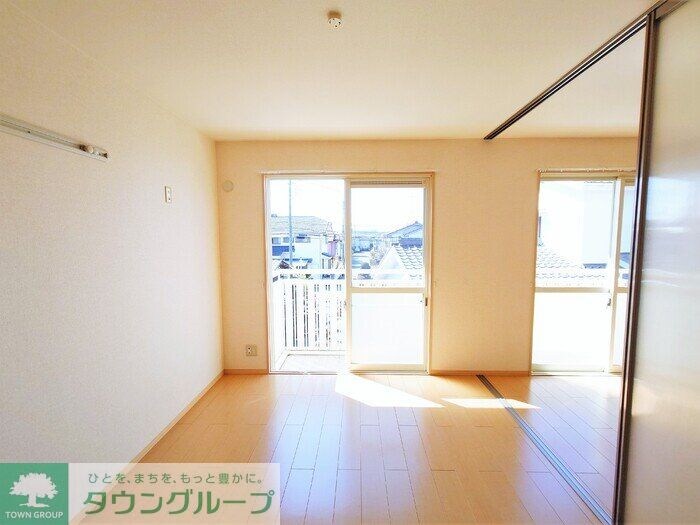 物件内観写真11　(リビング/居室)