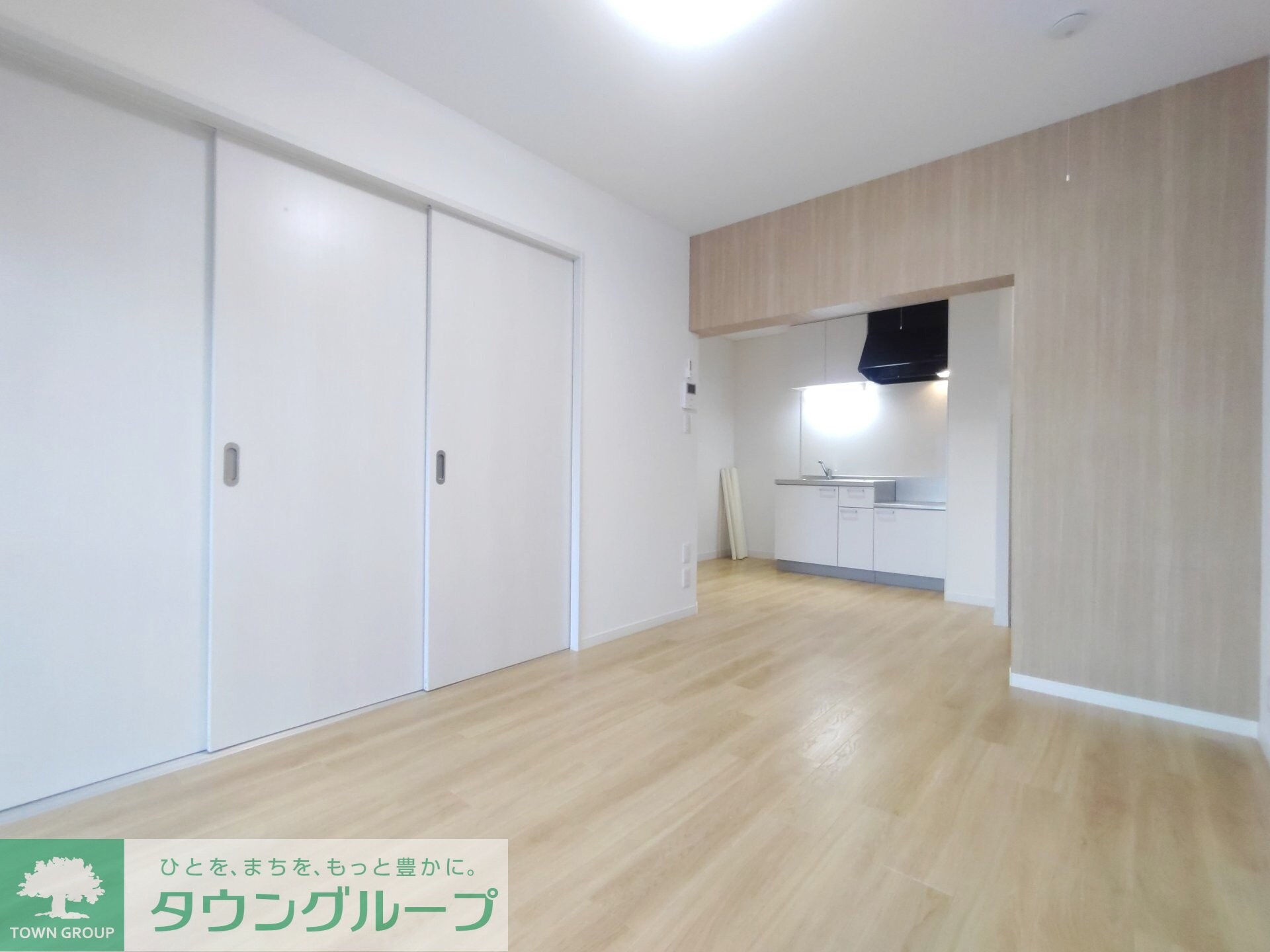 物件内観写真2　(リビング/居室)