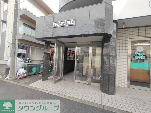 エントランス(エントランス)