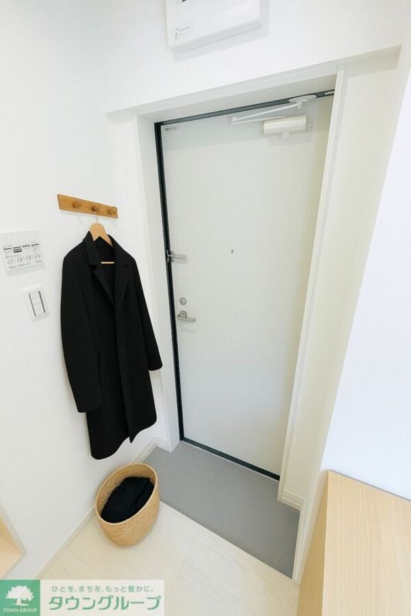 玄関(建築中の為イメージです。)