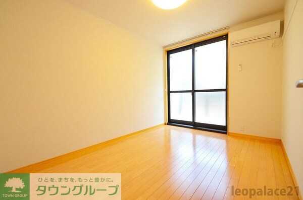 リビング・居室(設備・仕様は号室により異なる為、現況を優先致します。)