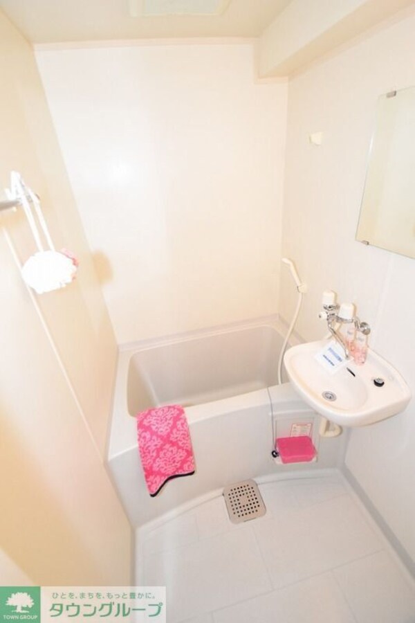 バス／シャワールーム等(＊家具はついておりません。)