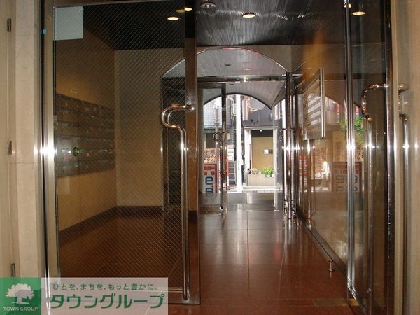 エントランス(★防犯カメラ完備★)