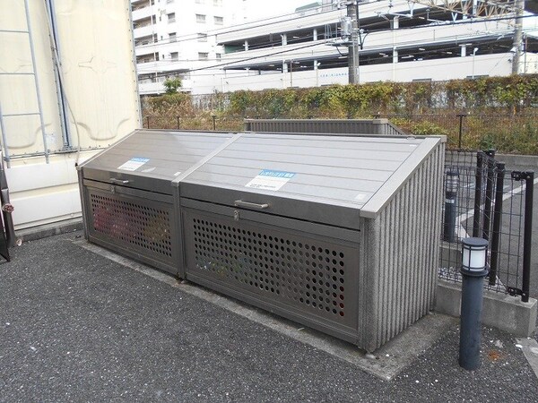 共有部分(専用ゴミ置き場あり)