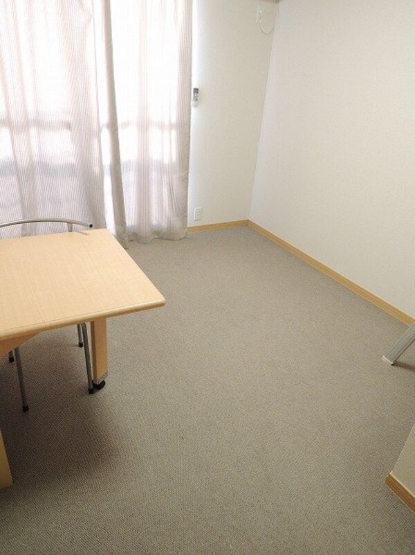 子供部屋(同タイプの物件写真となります)