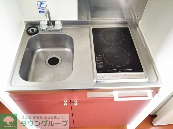 キッチン(2口電気コンロ付き。部屋により設備が異なる場合あり)