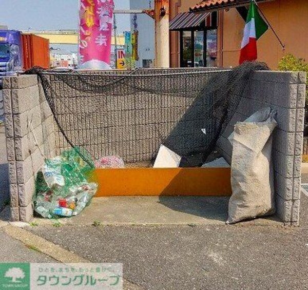 共有部分(ゴミ置き場)