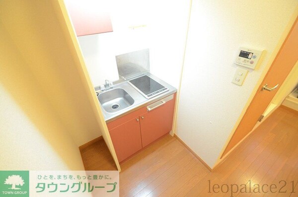 キッチン(同タイプの物件写真となります。)