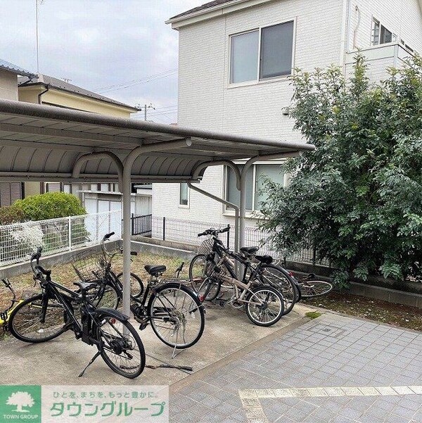 共有部分(屋根付き駐輪場)