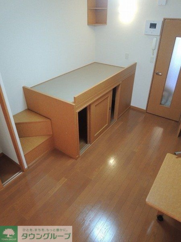 子供部屋(収納たくさんのベッドタイプのお部屋)