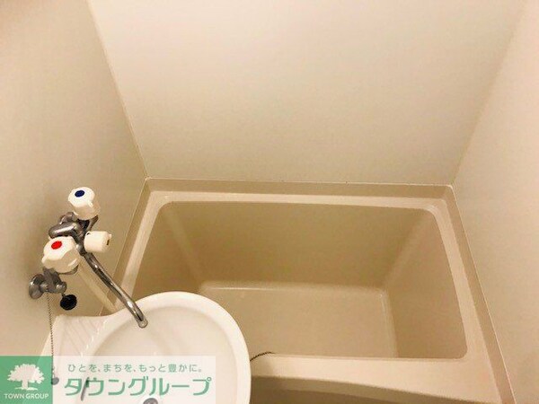 バス／シャワールーム等(バス、トイレ別々です。)