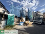 建築中