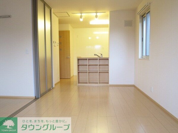 リビング・居室(※別号室参考写真です)