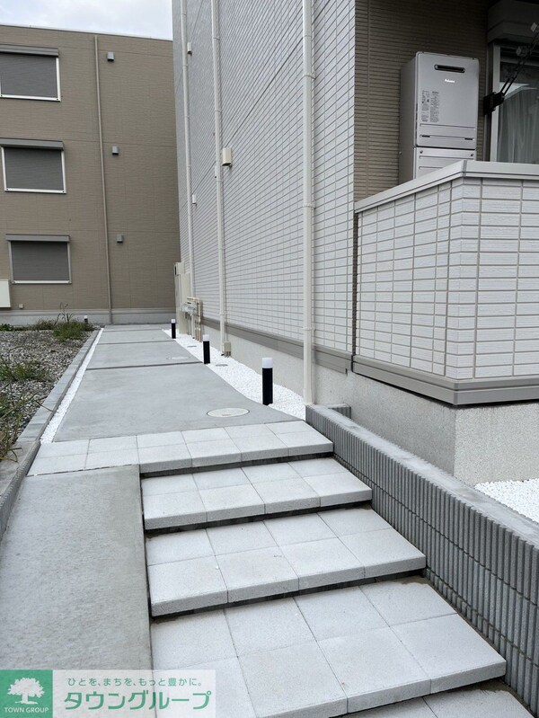 エントランス(庭)