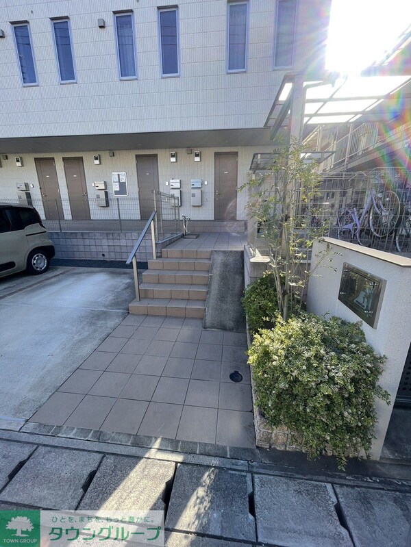 エントランス(庭)